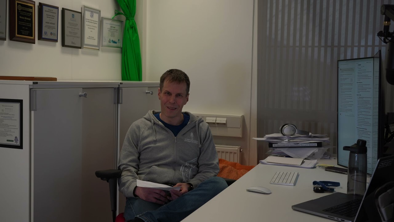 Come work with me. I am recruiting a postdoc.