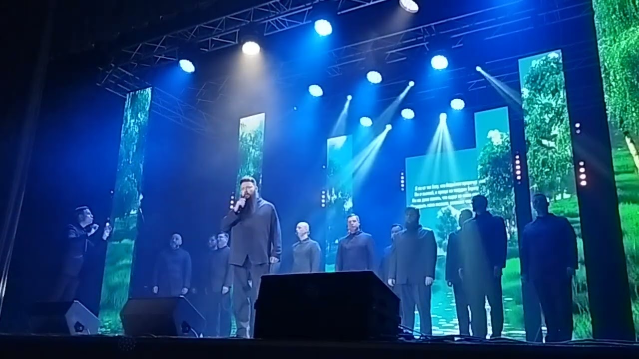 На маленьком плоту