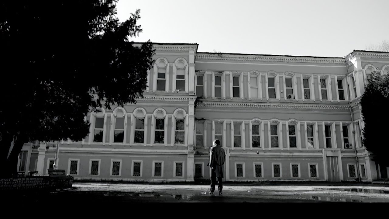 Selami Şahin & Burcu G&uuml;neş - Ben Bir Tek Kadın (Adam) Sevdim (Official 4K Video)