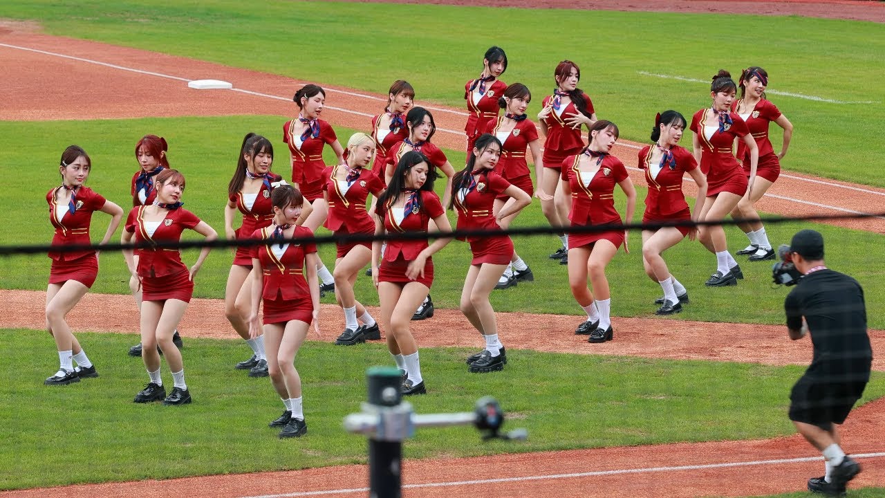 20250420 環遊世界趴 Rakuten Girls 樂天女孩 開場舞 (Tate McRae - Sports car)