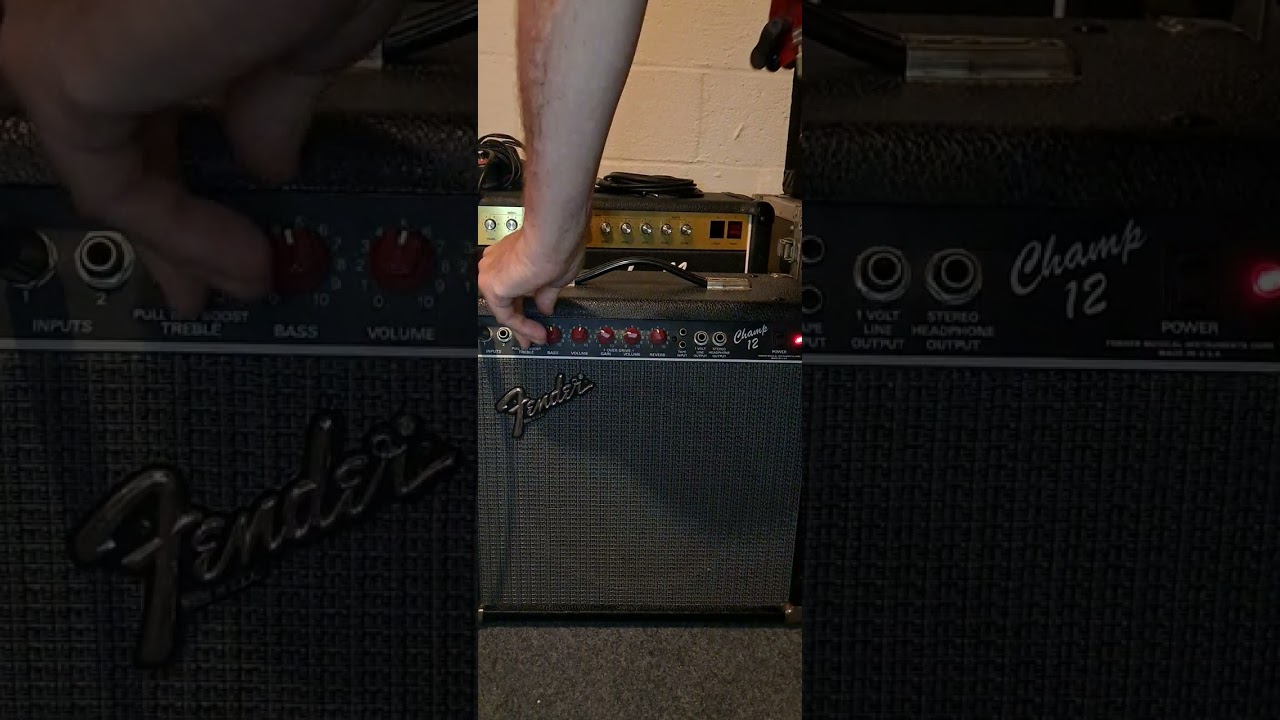 Fender champ 12 Red knob