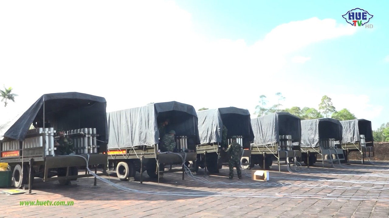 Sẵn sàng cho màn pháo hoa chào đón Giao thừa năm mới Bính Ngọ