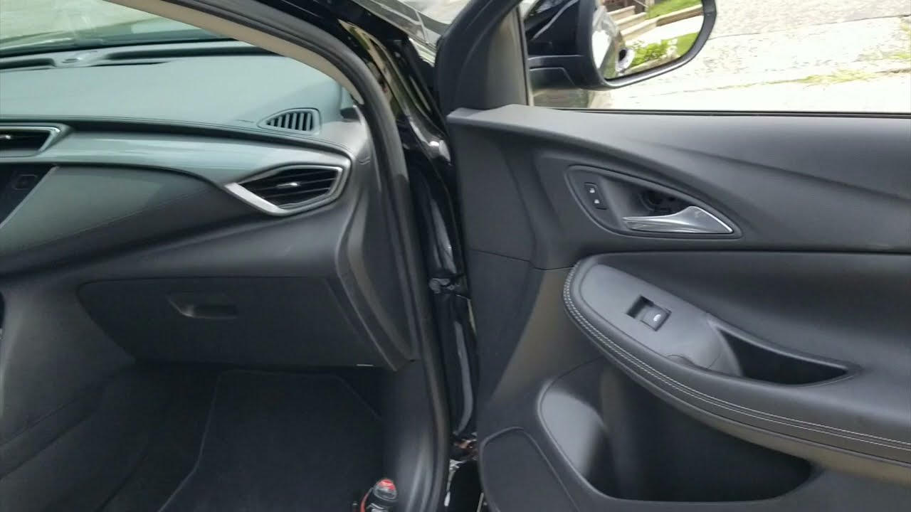 Как снять дверную панель Buick Encore GX 2019-2023 годов.