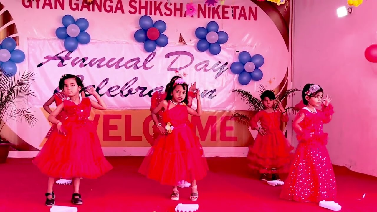 “The stage came alive with energy as students performed on the evergreen song ‘Hawa Hawai’.”