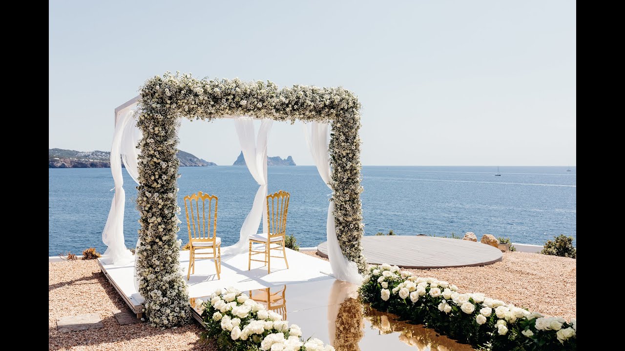 Wedding in Ibiza at 7 Pines with N&S
