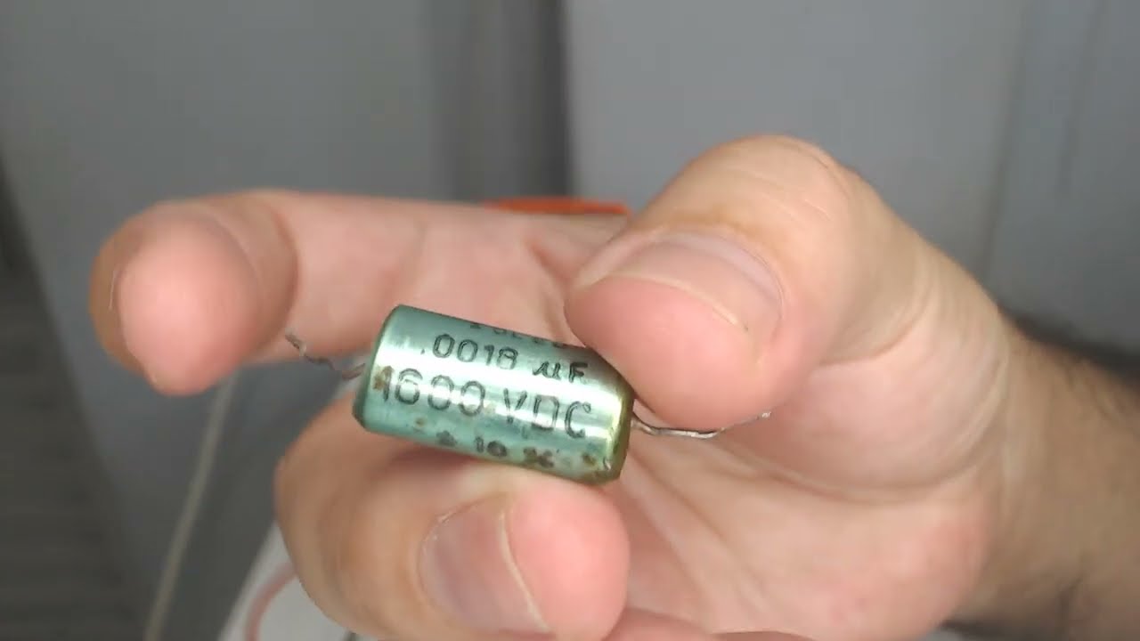 Dinossauros 115 - Substituição de Capacitores Antigos