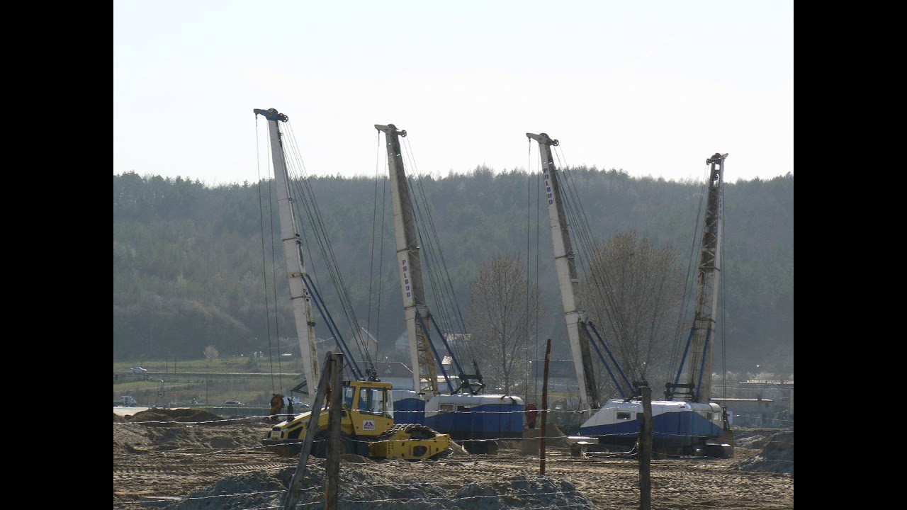 Rok 2007 budowa hipermarketu Auchan Rumia. Jak wyglądała galeria w trakcie budowy 10-lat temu