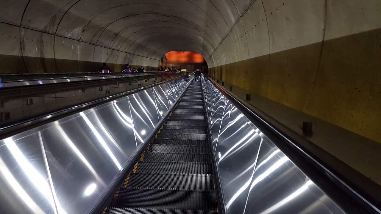 Escalator @ Metro Woodley Park-Zoo Station