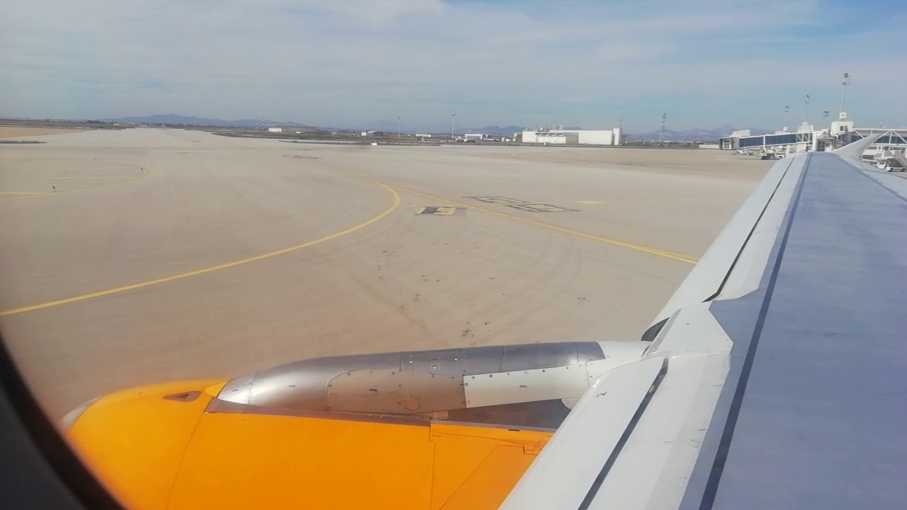 Takeoff Enfidha airport Tunisia 30/11/2018 - MT821