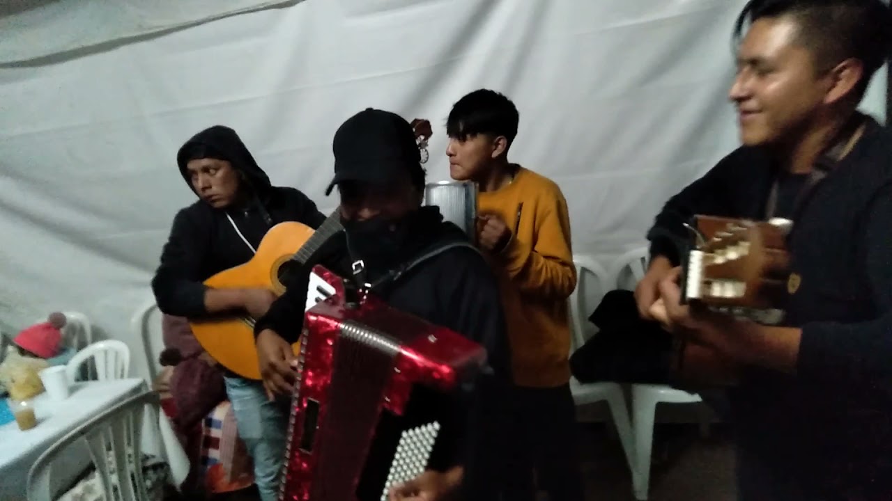 Anthony y los consentidos 🇪🇨 en olmedo/ el chaupi 2021  junto  a los hermanos Albacuras  🎹🎹🎵🎶🎸
