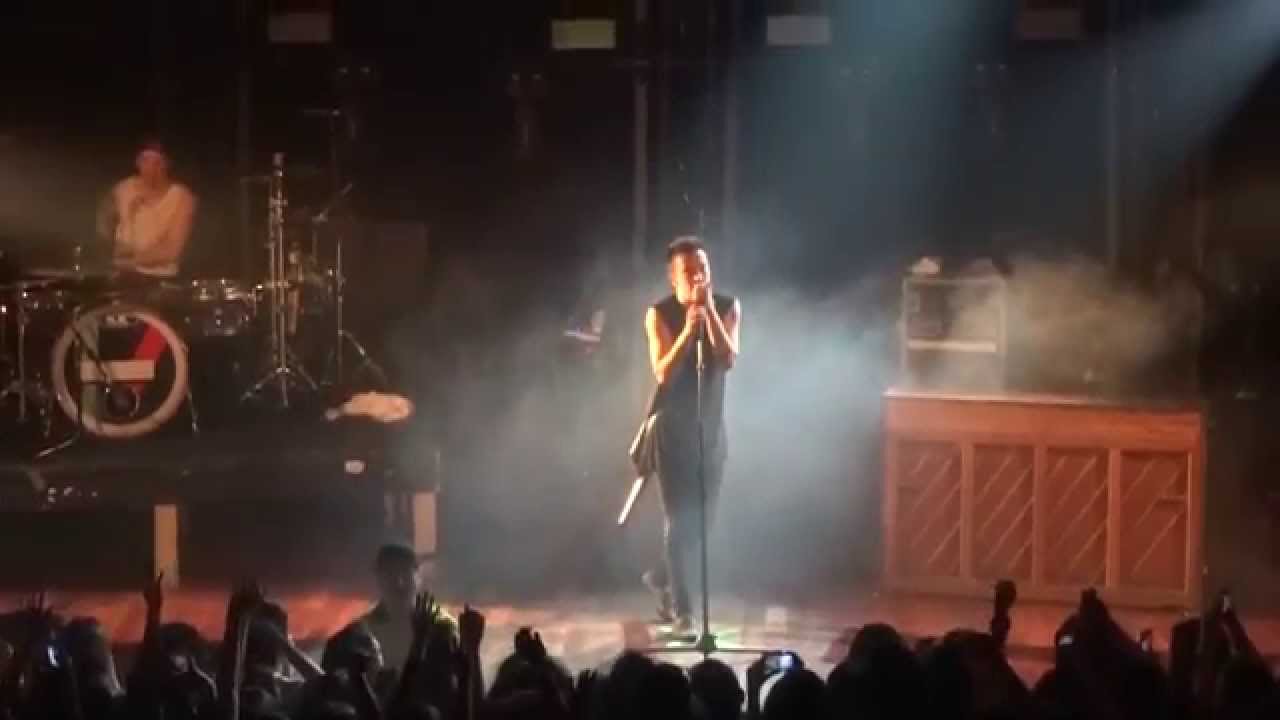 Twenty One Pilots - Fake You Out HD (Live in Toronto)