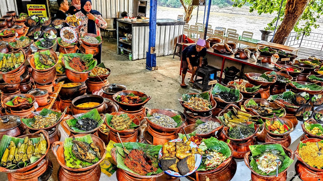 GILA!!! RAME POOLL, PADAHAL TEMPAT NYA NYELEMPIT, TERNYATA ADA PULUHAN MACAM MENU TERSEDIA DISINI
