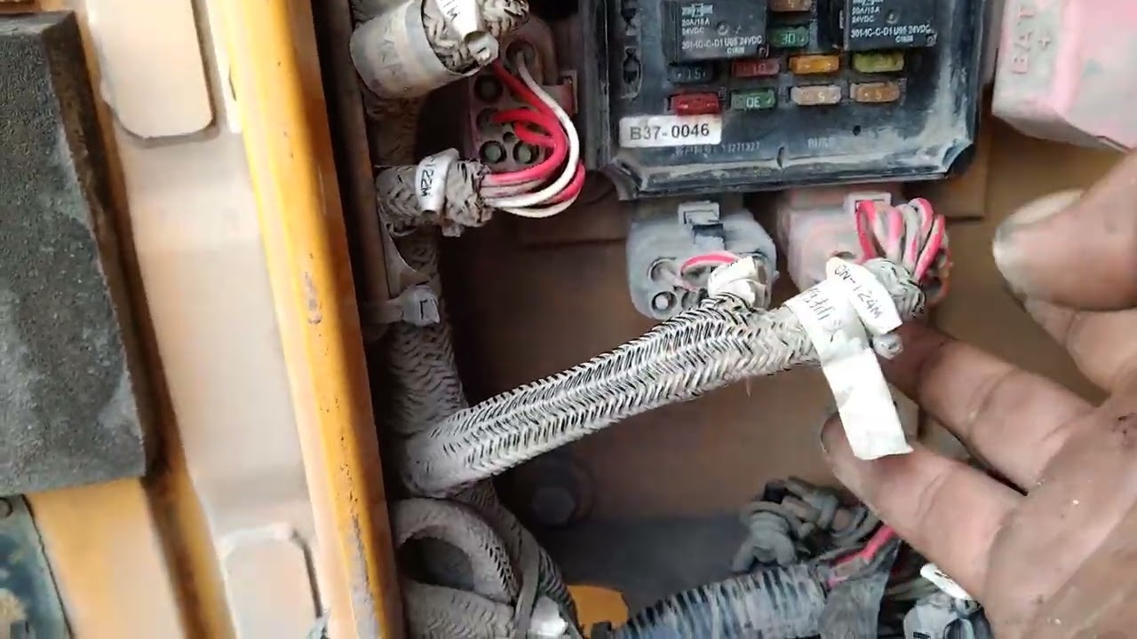 Sany 500 hilang Arus power,  mati mendadak,monitor tidak Aktif, unit tidak bisa di ON