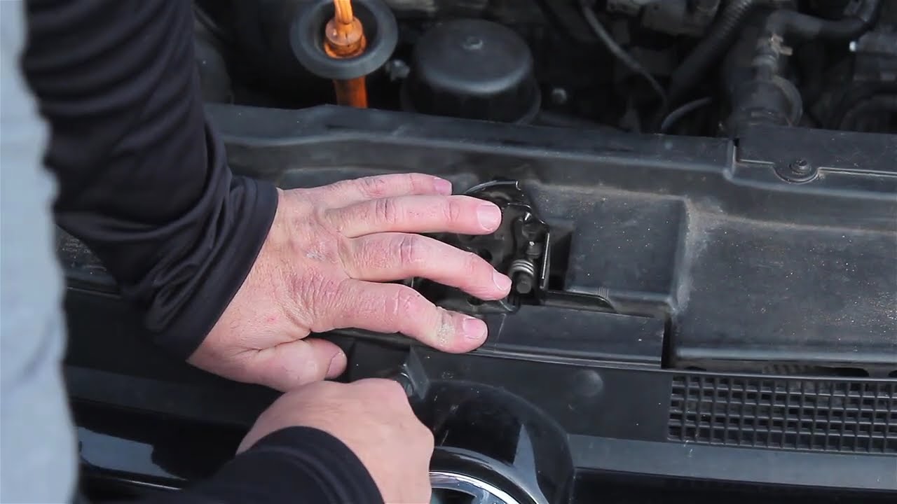 Замена ручки капота Mk4 Golf, Jetta и New Beetle