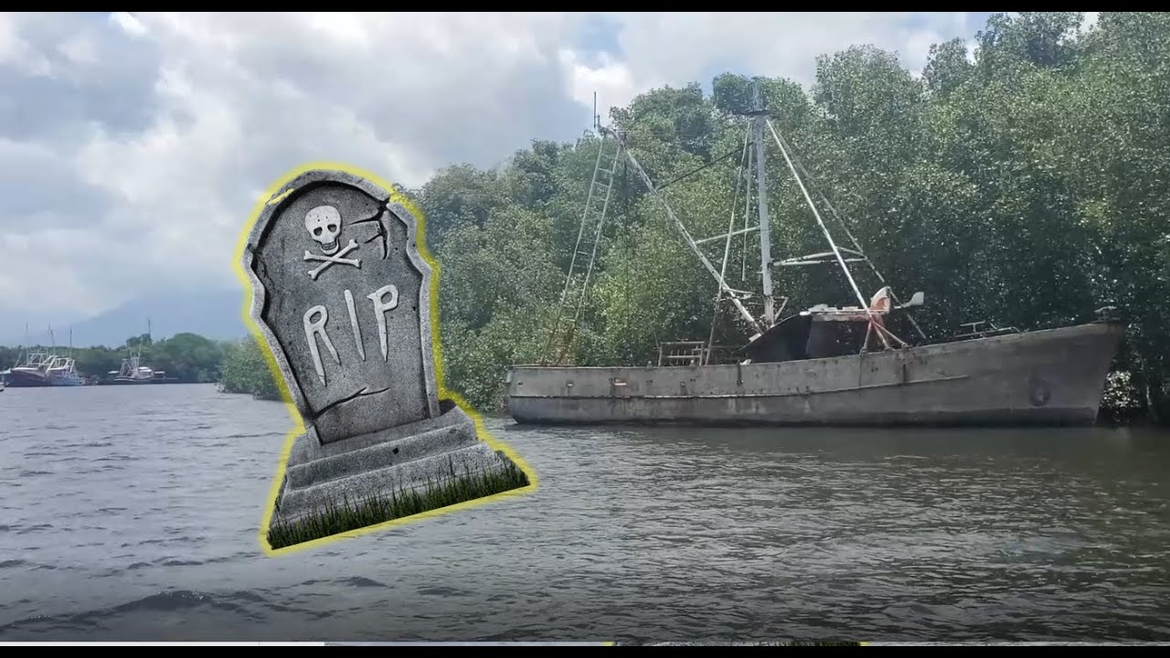 CEMENTERIO DE BARCOS, en El Salvador, cerca de LA PIRRAYA