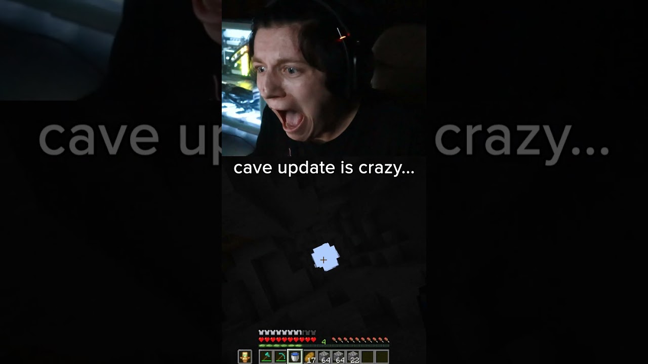 POV: you play after the cave update.. #minecraft #minecraftmemes #funny #meme #creebus
