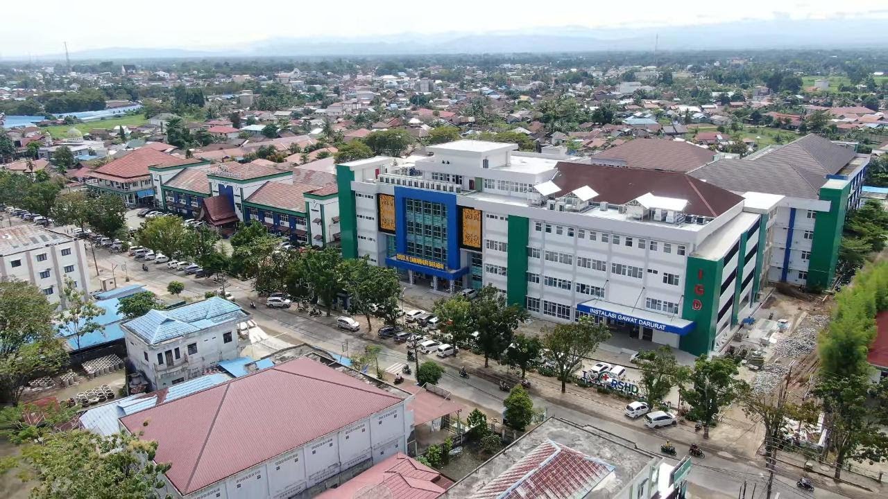 GEDUNG INSTALASI GAWAT DARURAT (IGD)TERPADU RSHD H DAMANHURI BARABAI SUDAH BEROPERASI