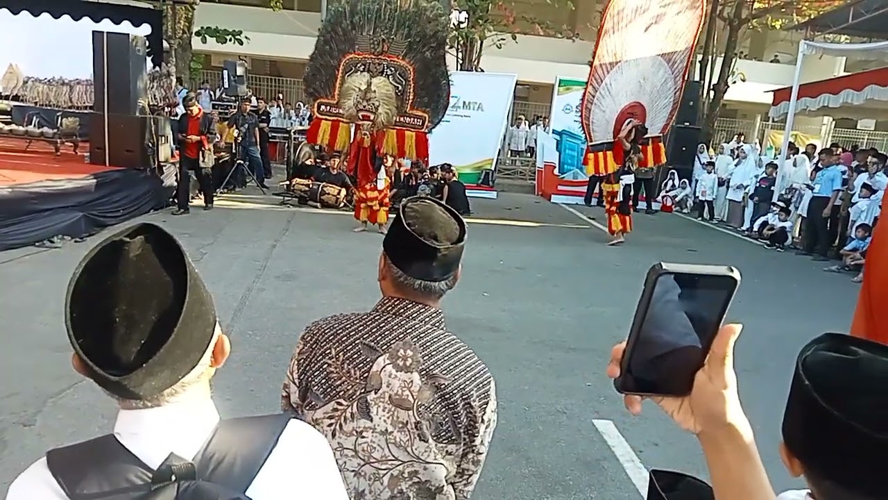 pertunjukan Reok Ponorogo dalam rangka silatnas ke 4 2023 MTA majlis tafsir Al Qur'an