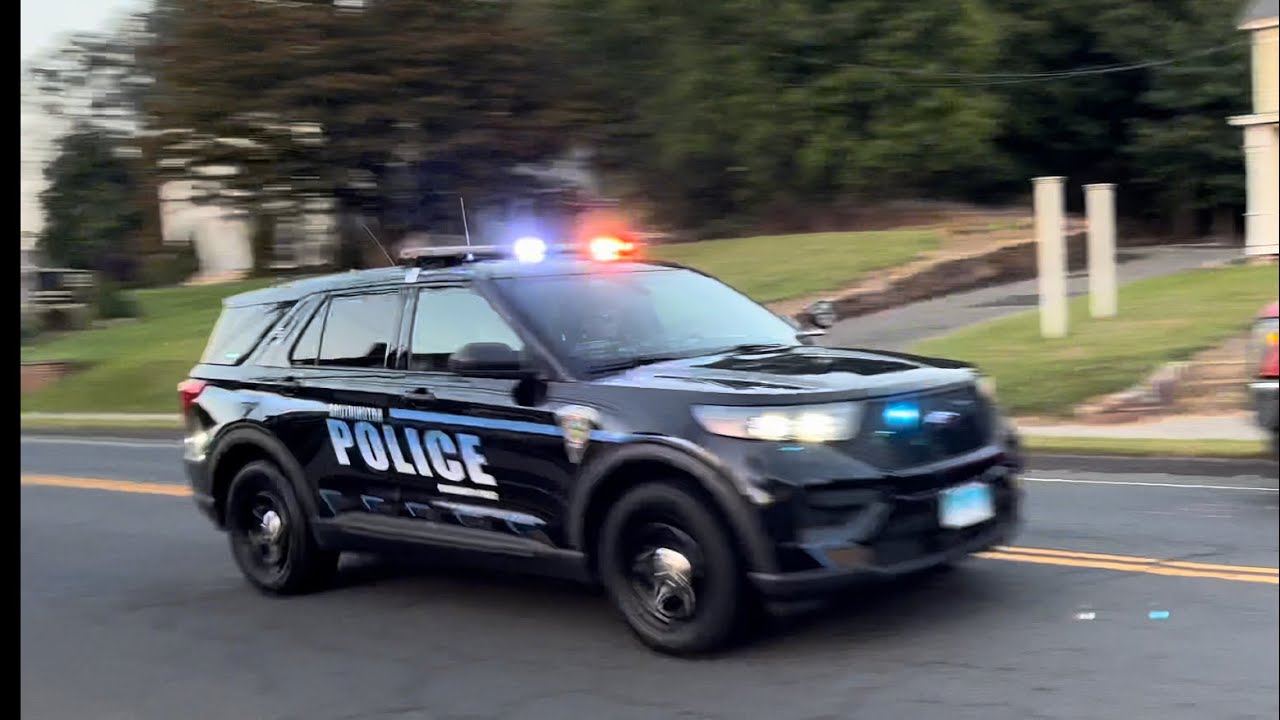 Southington Police Department Responding x3 BIG TIME!
