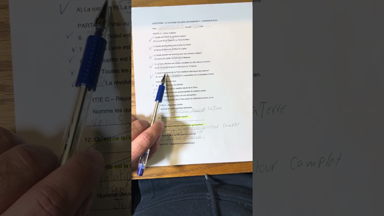 Sciences - Questionnaire sur le système solaire partie - secondaire 2 - partie 1