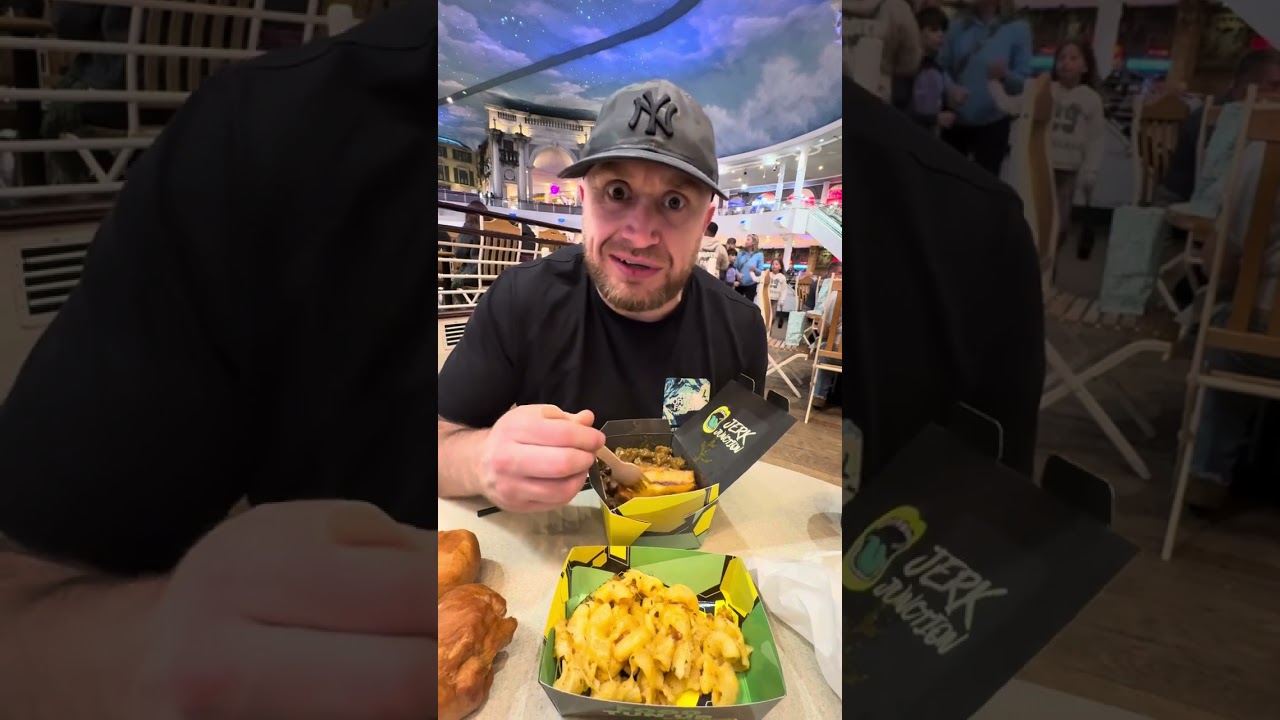 Broggys burger bars - jerk junction Trafford centre 👻💨💨