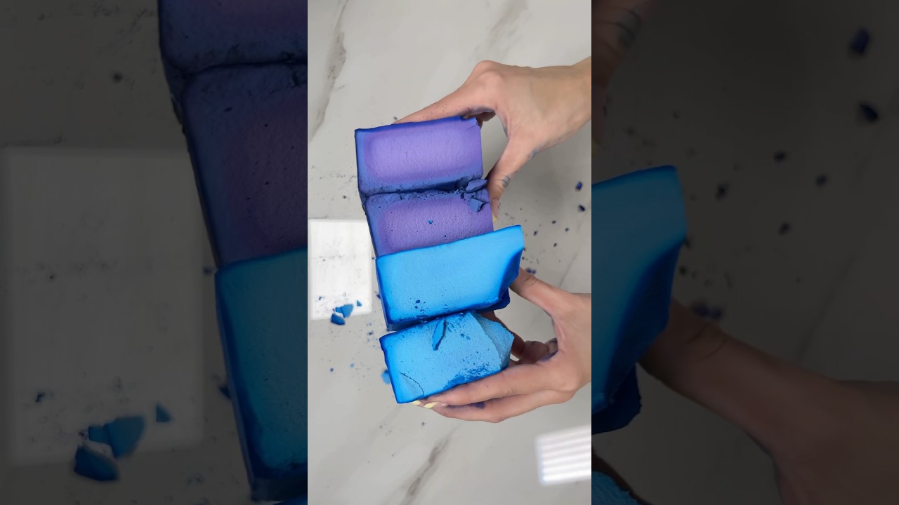 Blue & Purple Dyed Gym Chalk