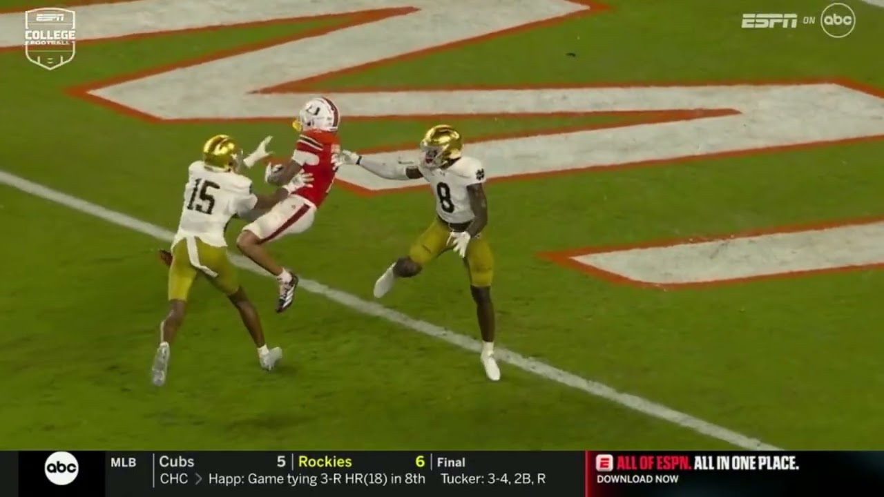 CJ Daniels Jr. INSANE ONE HANDED FOR TOUCHDOWN to end first half vs Miami 🔥