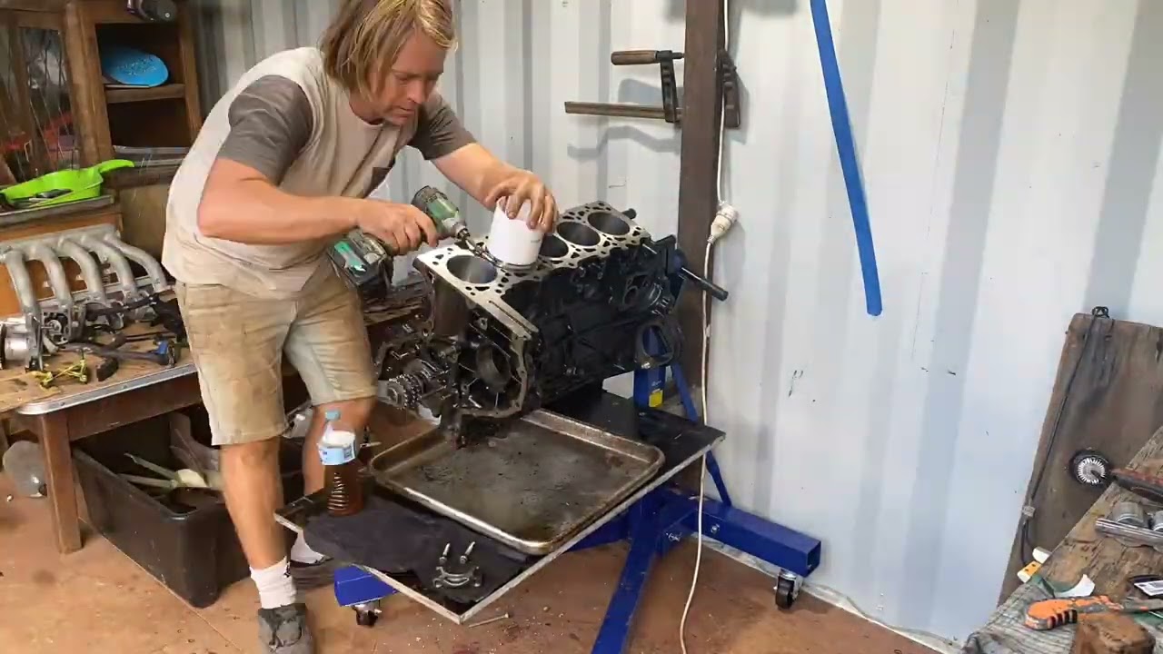 Engine Rebuild Mercedes Sprinter 312D OM602.980