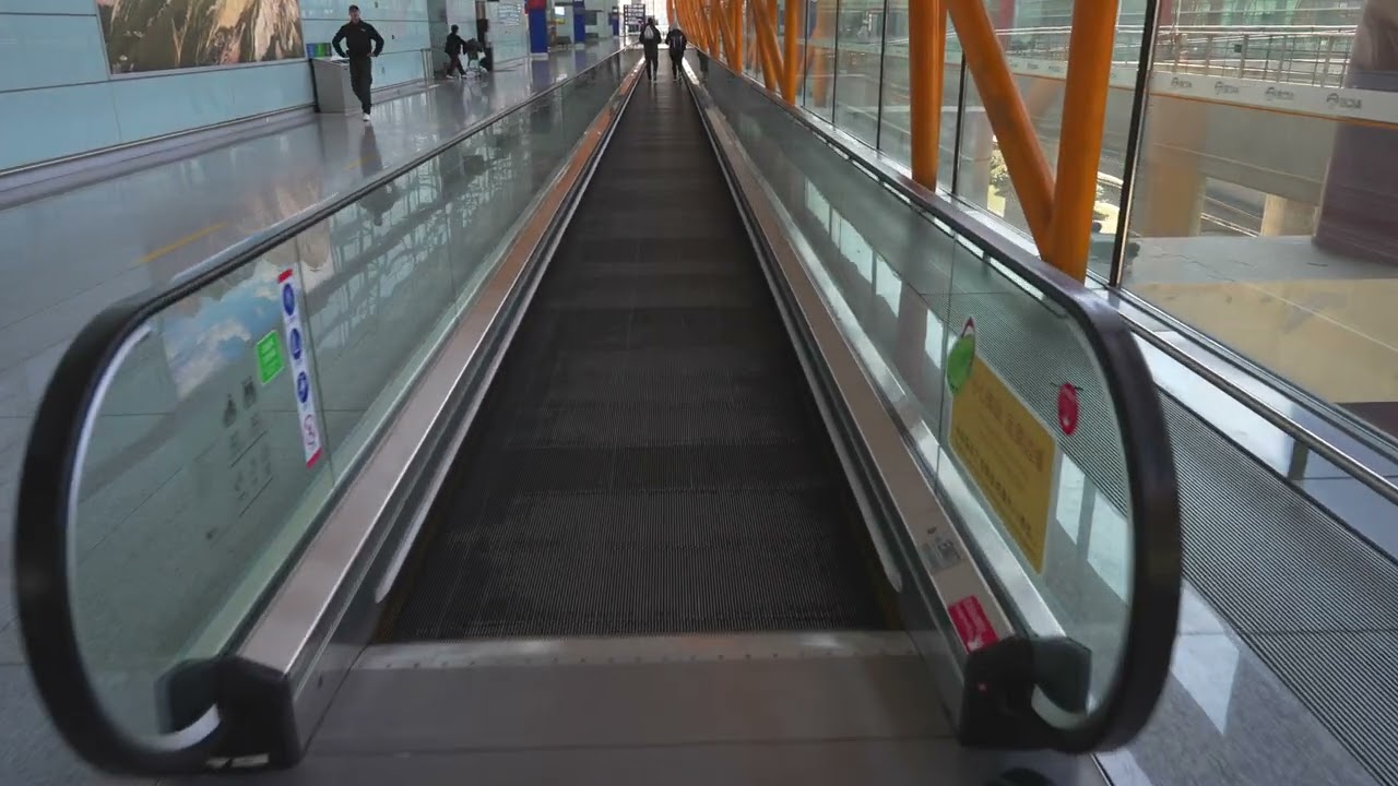 China, Beijing Capital International Airport (PEK), 4X moving sidewalk