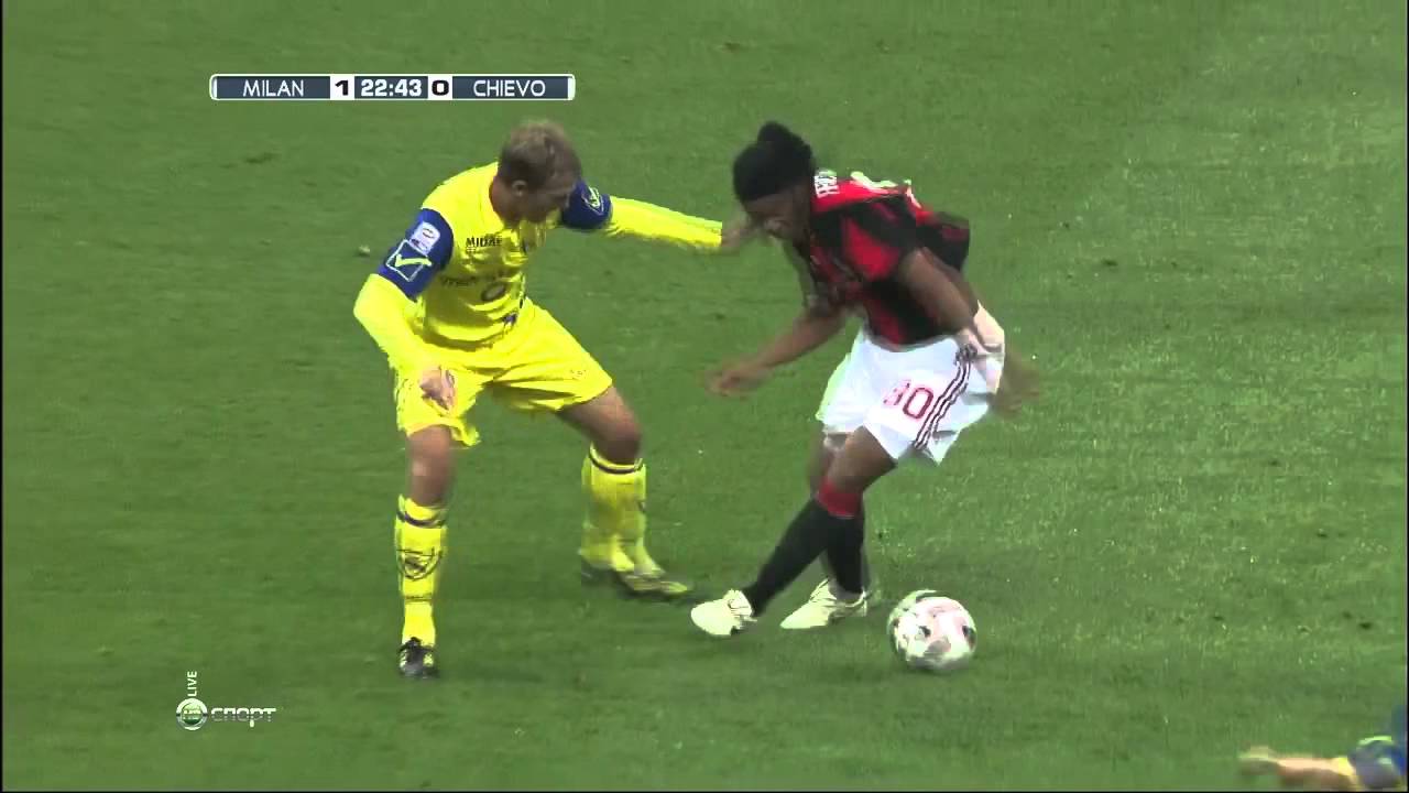 Ronaldinho humiliates rigoni with a crazy number !!!