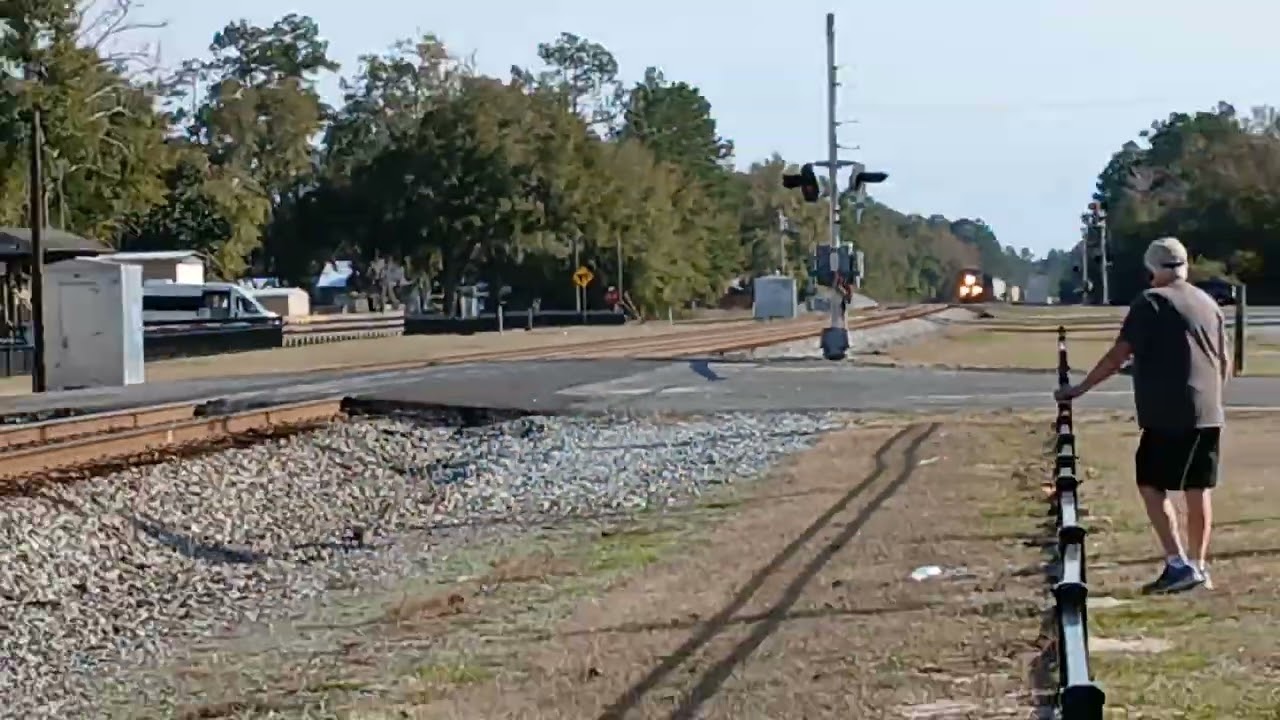 CSX 3104 Leading through Folkston GA