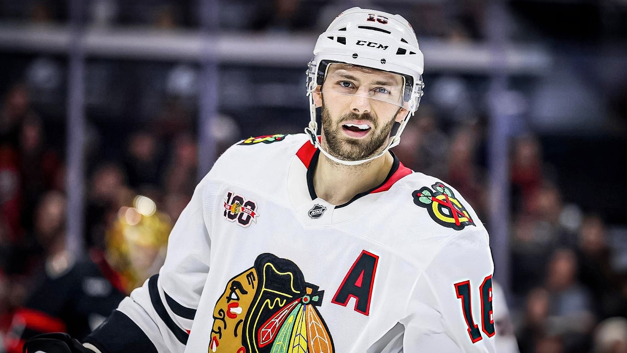 Blackhawks trade Dickinson and Dach to Oilers
