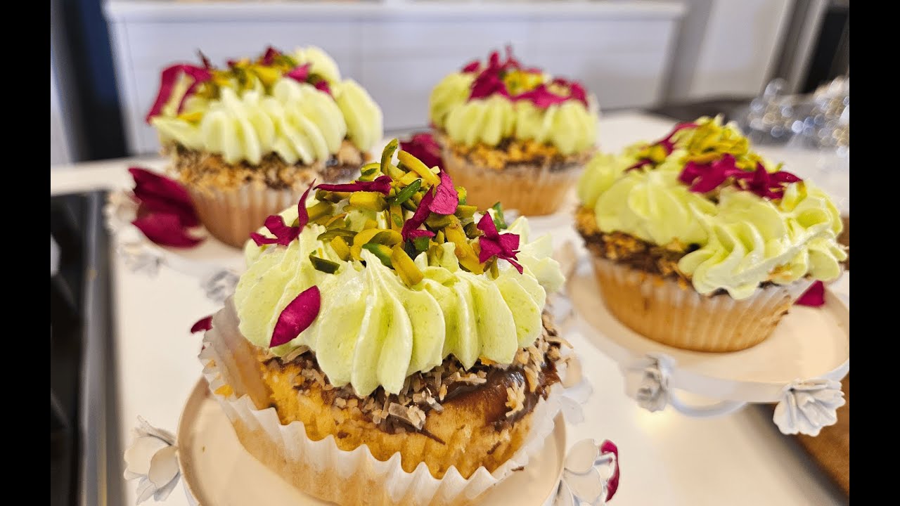 Dubai Style Icing Cupcakes