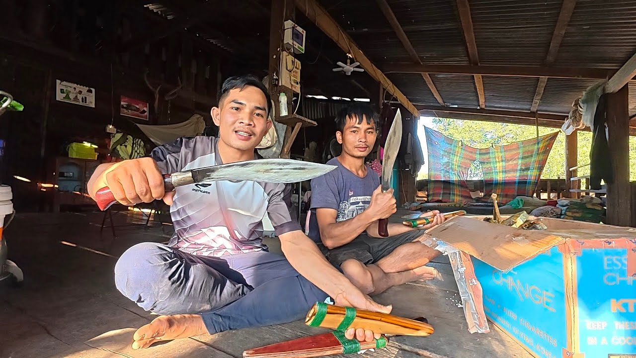 ขอบคุณfcจากนครหลวงที่ฝากอุปกรณ์เดินป่าให้กับทีมงาน🙏🌳🌄🏞️🌱🇱🇦