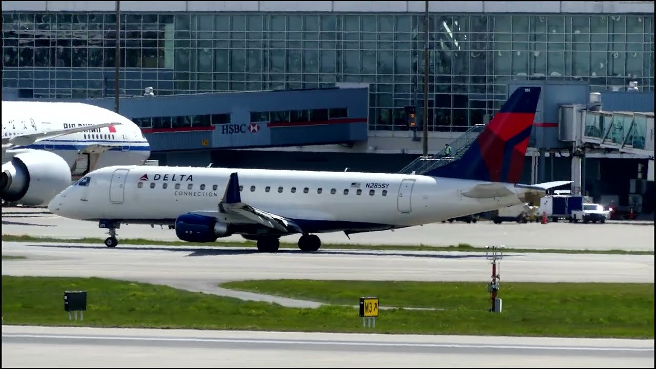 Delta Connection - E175LR from Seattle - YVR Airport 4K