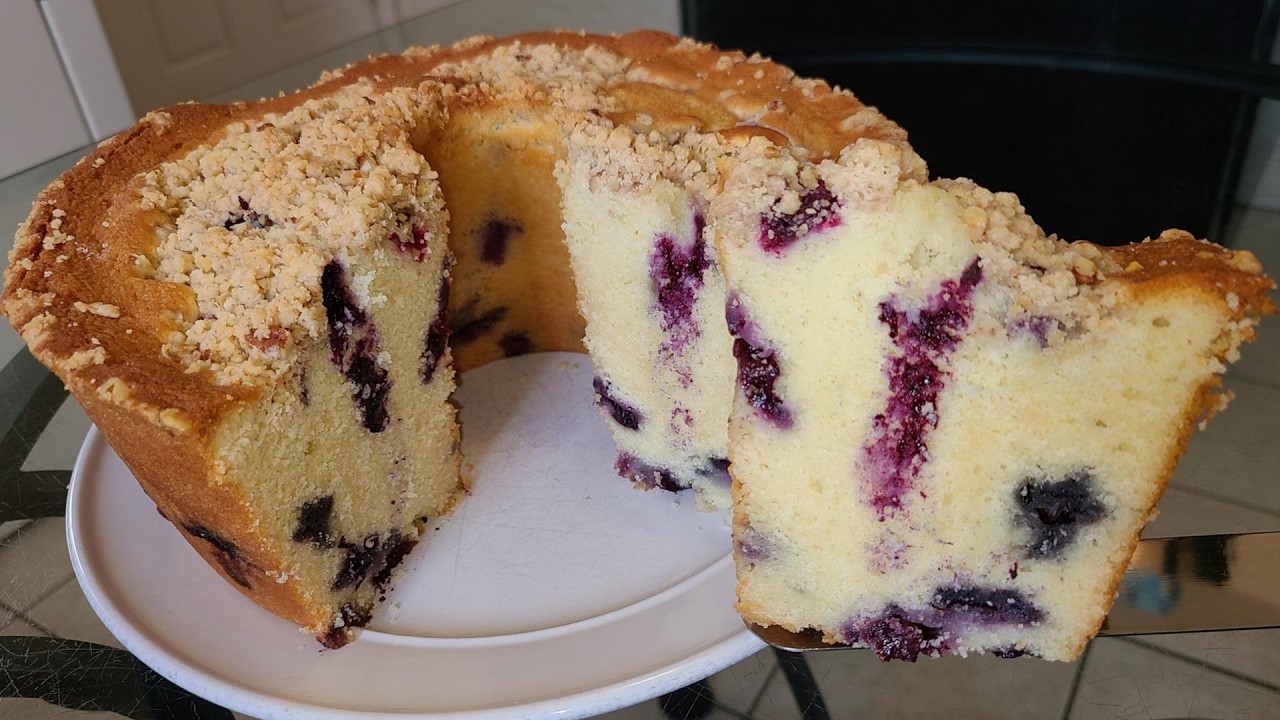 Homemade Blueberry Streusel Pound Cake