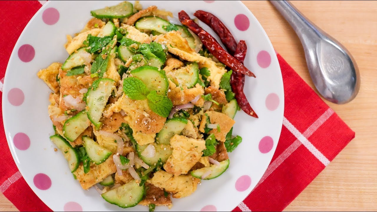 Spicy Omelette Salad Recipe (Laab Kai Jiew) ลาบไข่เจียว | Thai Recipes