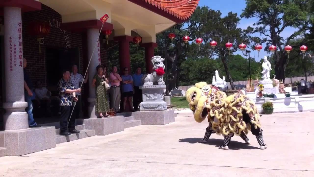 Henry and Brian Hok San Lion Dance at Teo Chew Temple Austin