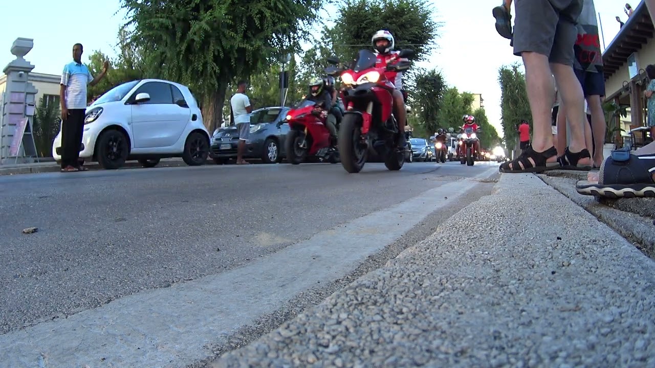 parada DUCATI WDW 2022 - Parade World Ducati Week