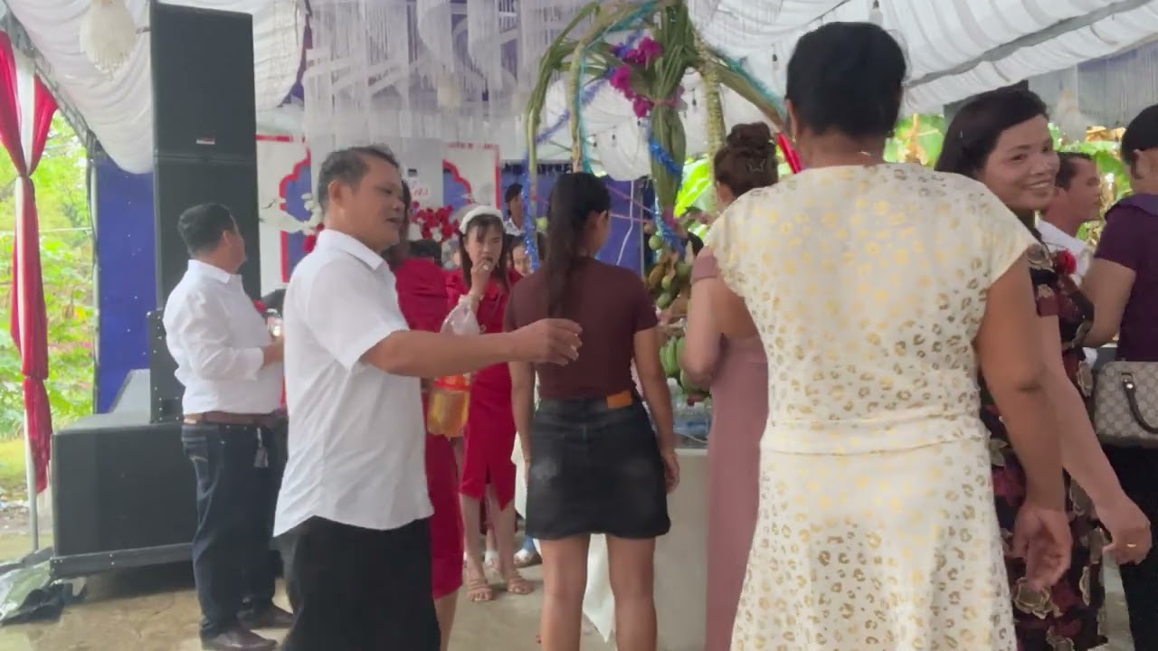 Đam Cuoi Kien thia Ras va Chan Thu t4