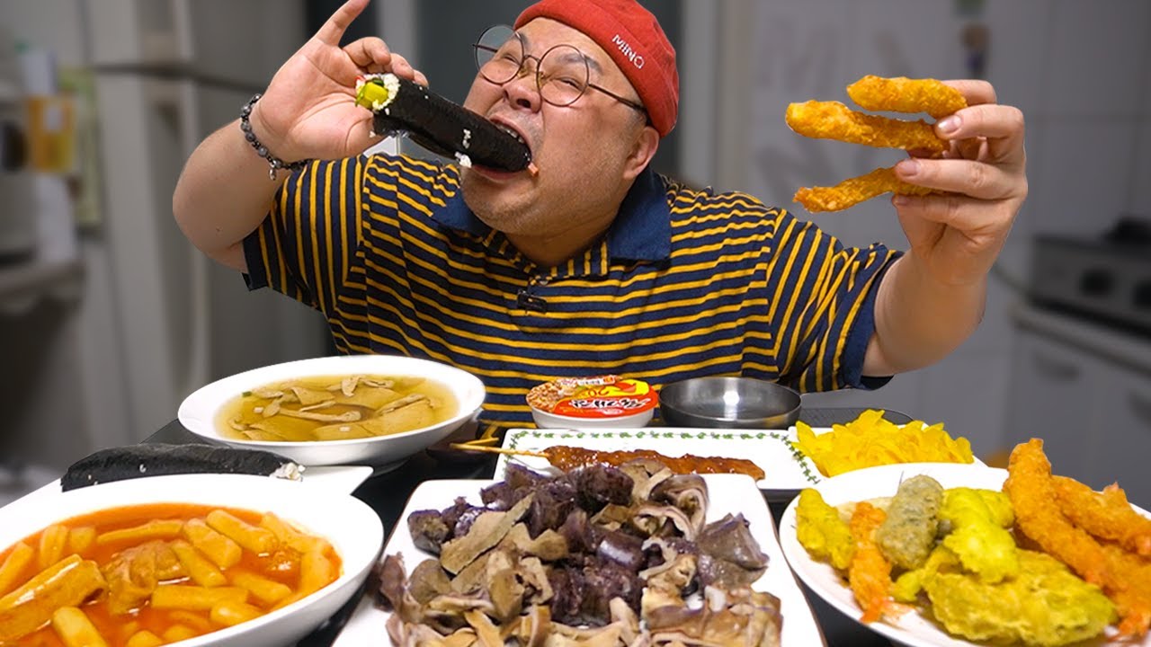추억의 학교 앞 분식.. 떡튀순에 어묵과 라면 최고의 분식조합!│Korean  tteokbokki Mukbang Eatingshow