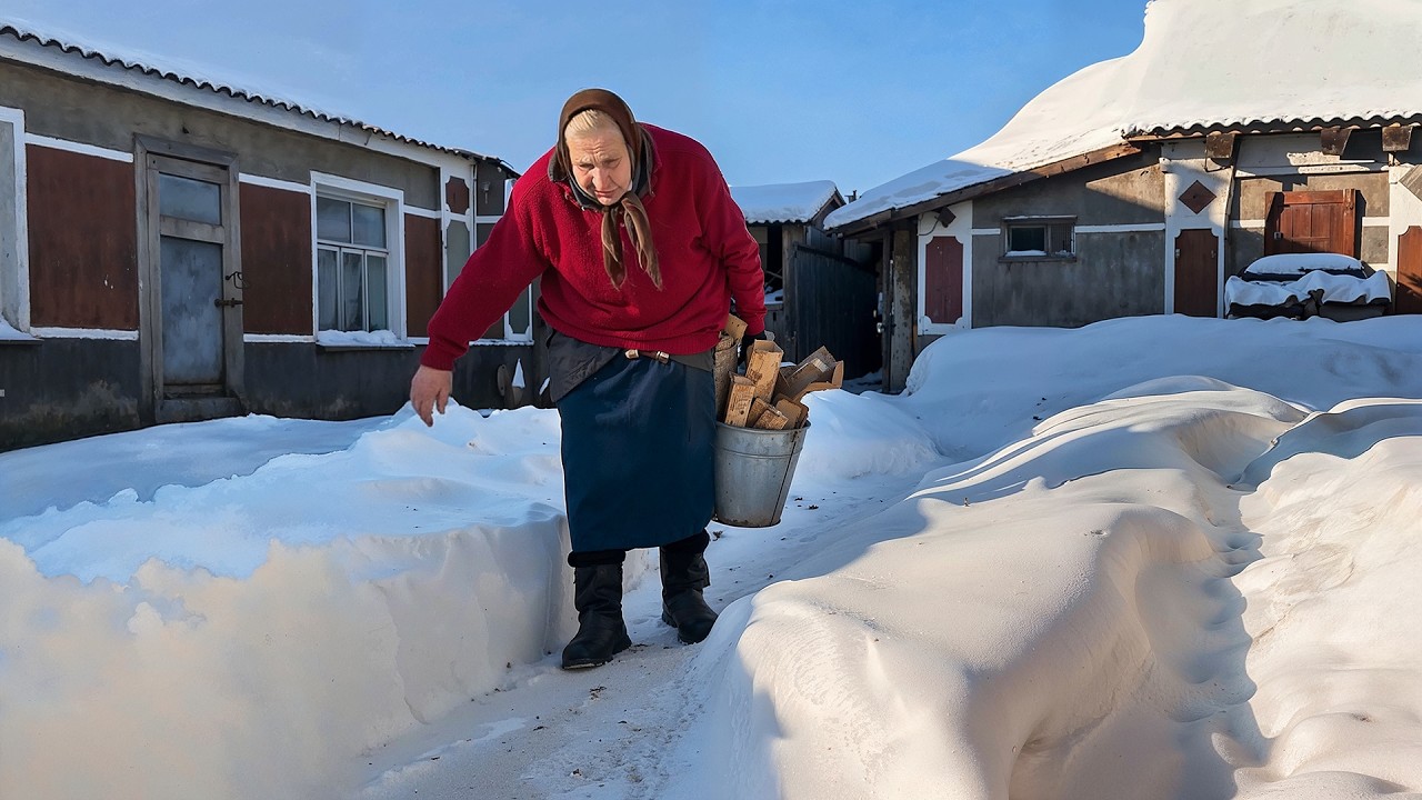 Winter Village Life of an Elderly Woman | Traditional Cooking & Rural Self-Sufficiency