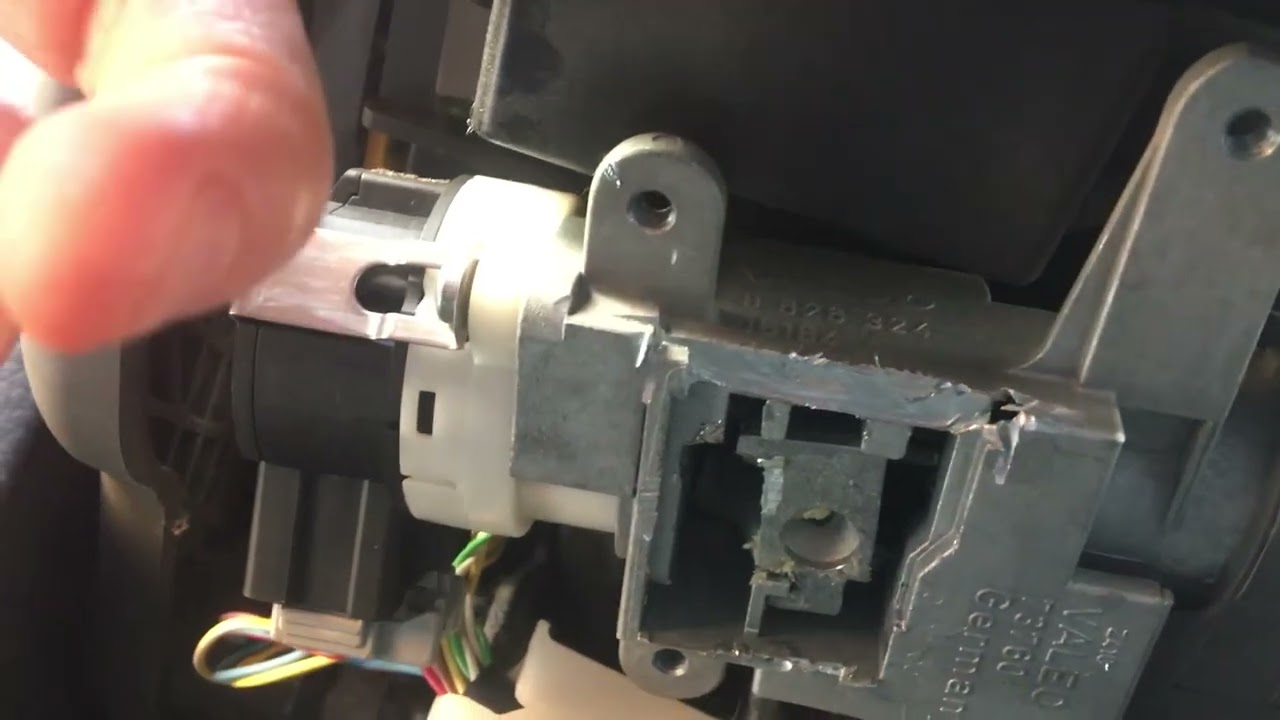 Volvo v70 2001: fixing the ignition lock (the steering wheel would not move)