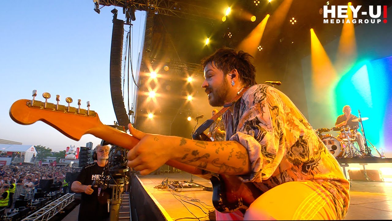 Milky Chance - Stolen Dance [Live 2025]