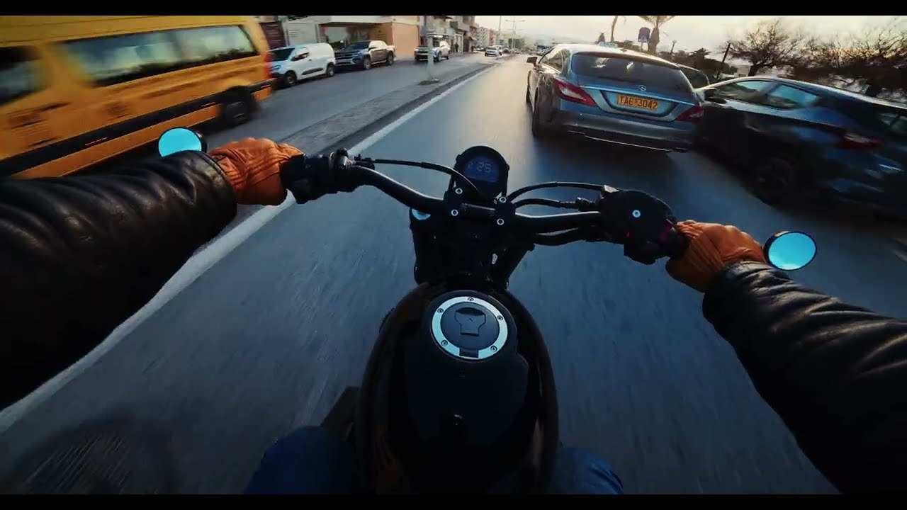 Honda CL500 custom | Downtown ride | Raw custom exhaust