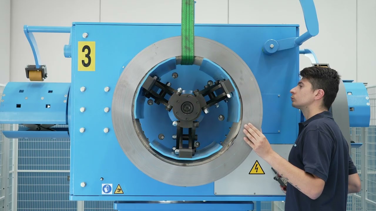 TO25. CORE Cutting Line with Robot Stacker. LAE Leading-Edge Tecnologies for your Transformers