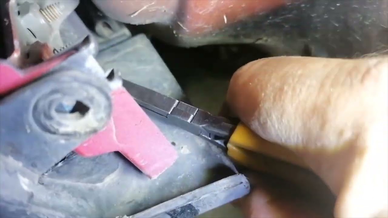 Renault Captur How to Remove Headlight