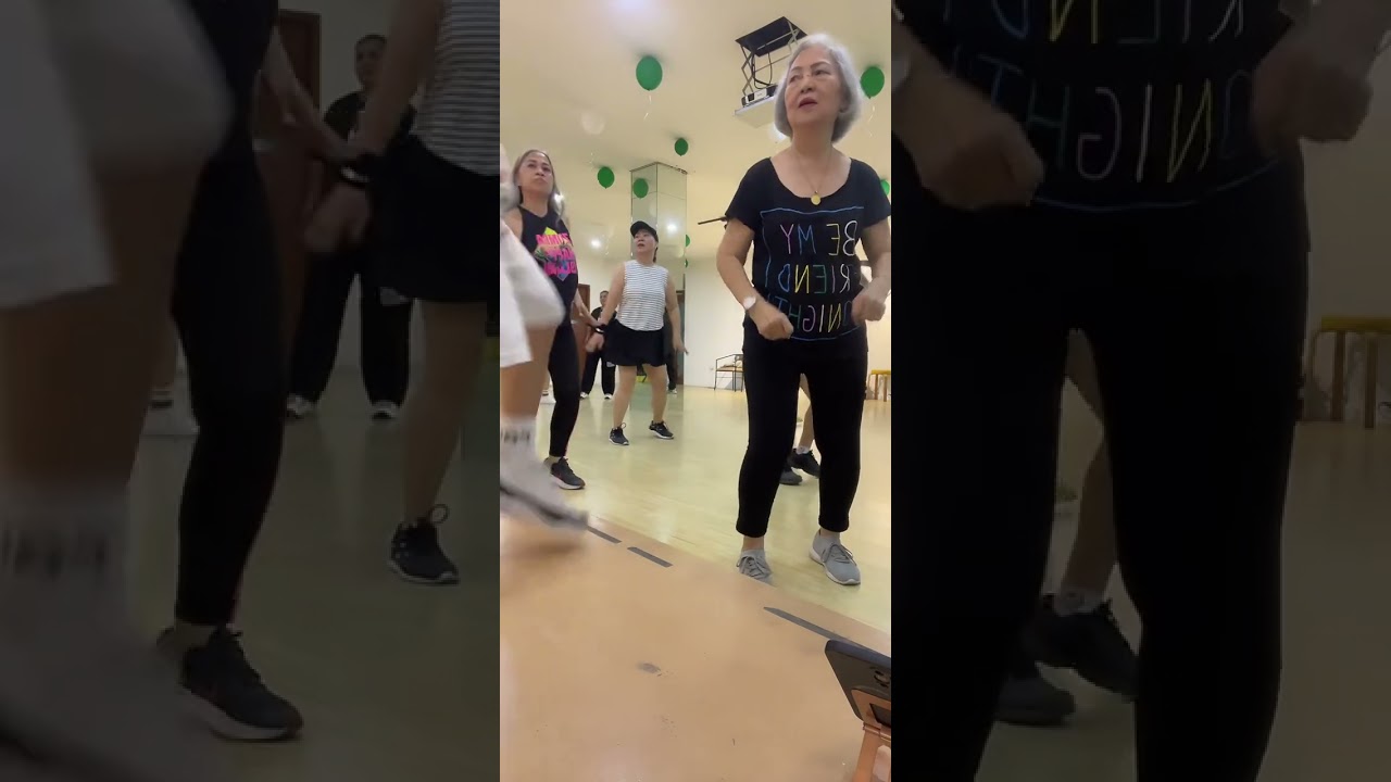 #zumbamom #zumbafitness #zumba #zumbadance #zumbaclass 