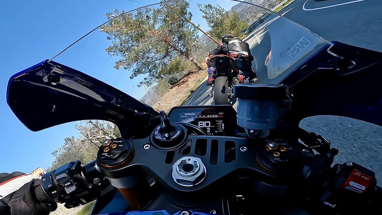 One Hell of a Ride. BMW S1000RR and Yamaha R1 pushing each other to the limit!