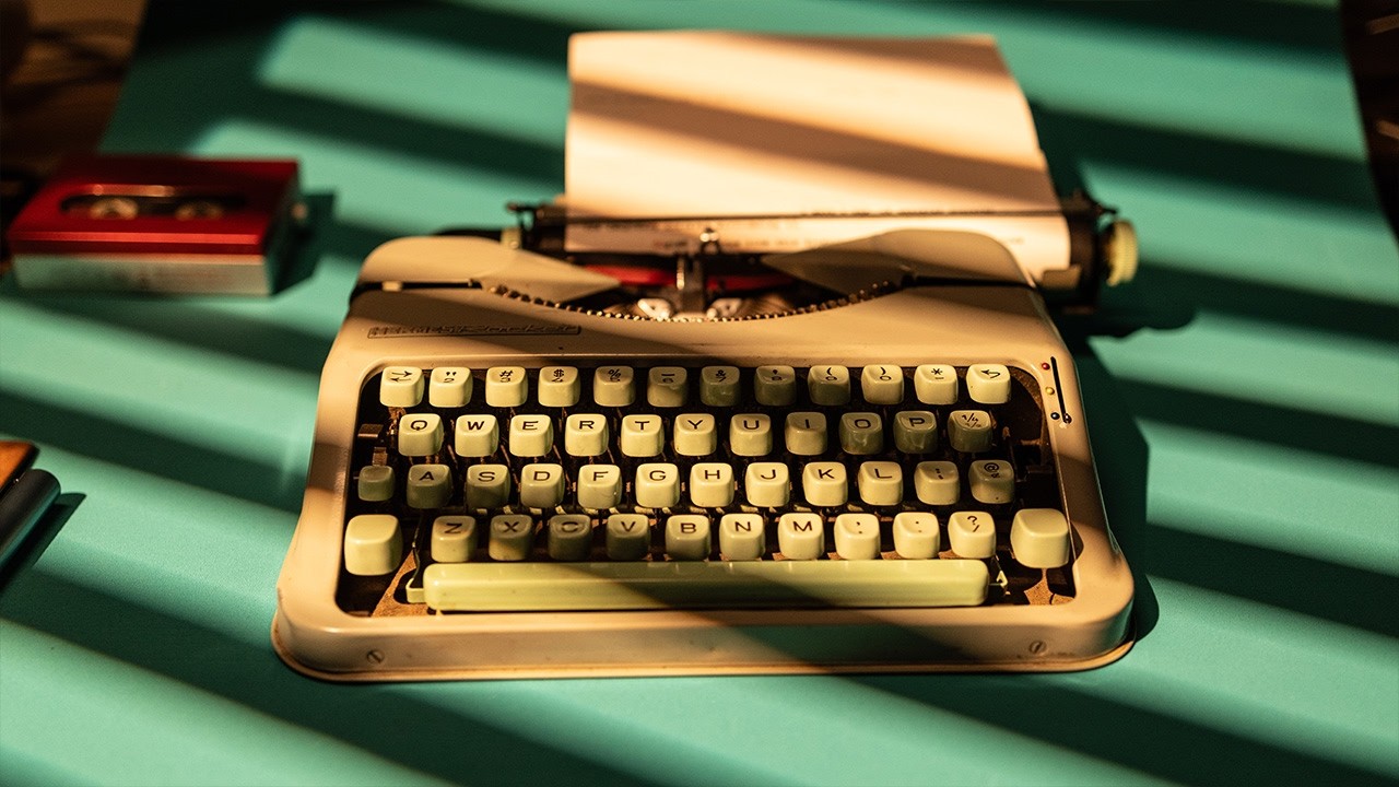 The Pretentious Man, and His Typewriter